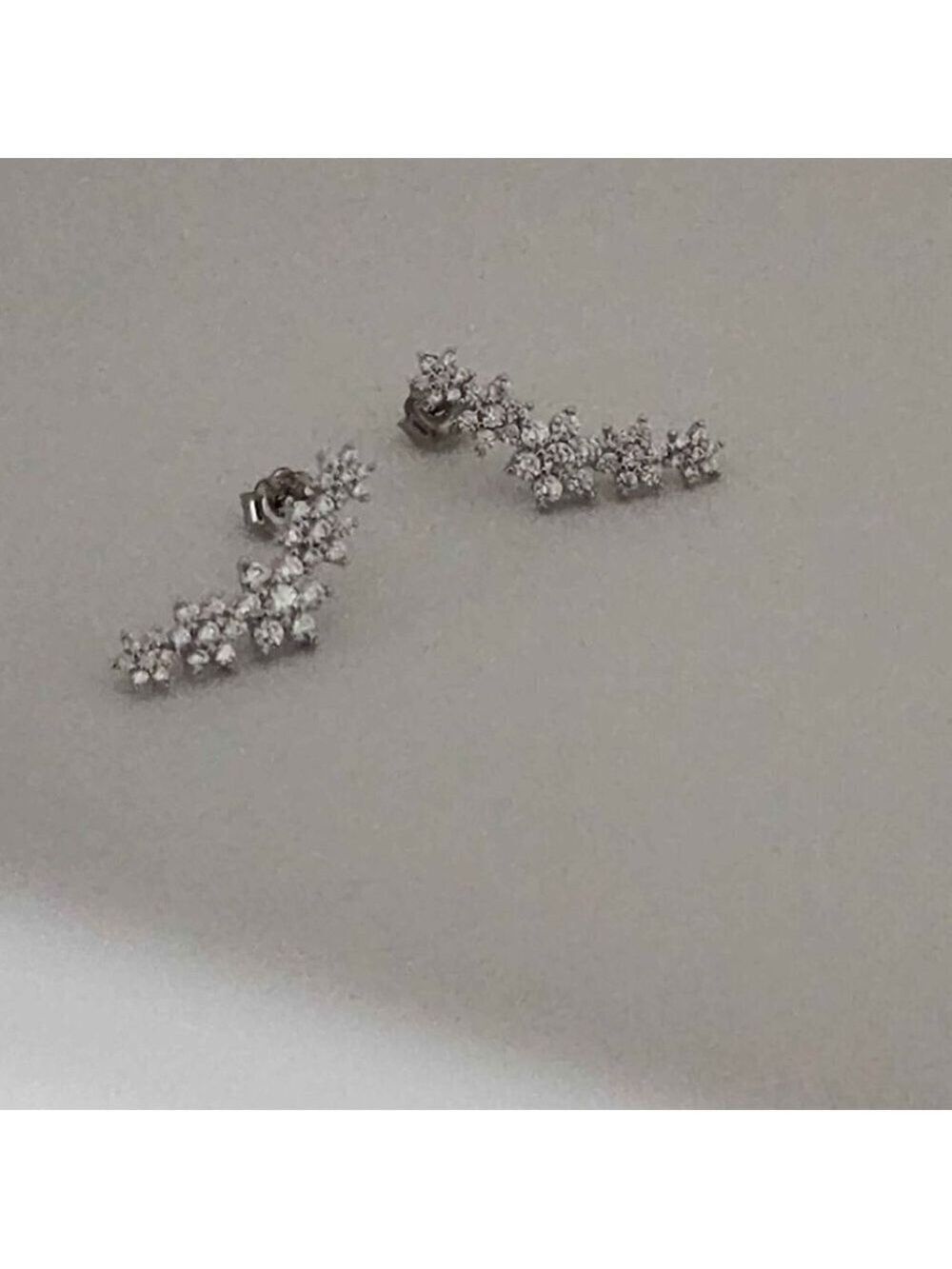 Brand New   Sterling Silver 925 Flower Earrings